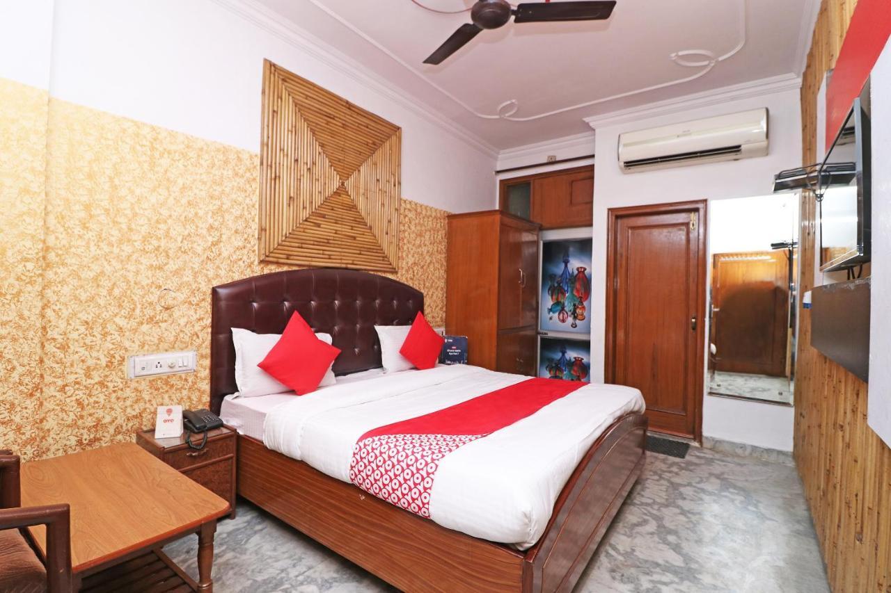 Oyo 29304 Hotel Pooja Yamunānagar Exterior foto
